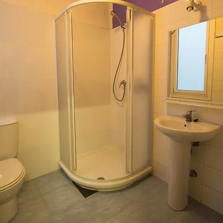 Πανσιόν Residencia Molares 9 *